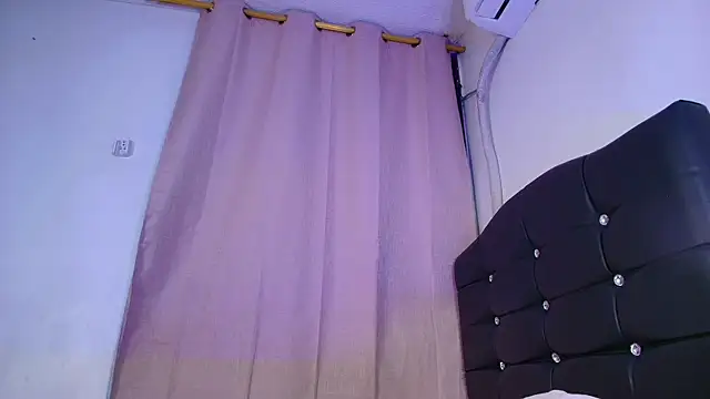 Mia_depp webcam