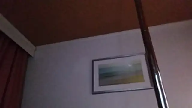 UrFavToJerkTo webcam
