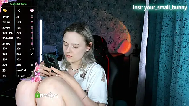 Your_small_bunny webcam