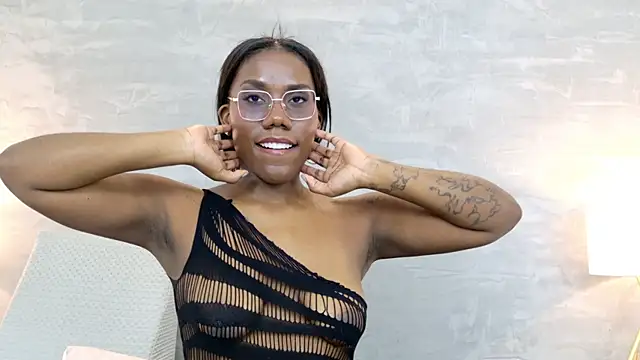 Alaia_Colins webcam