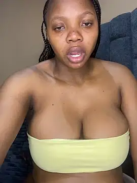 MilfBoobsxx webcam
