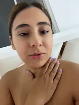 MelodyRey__ webcam