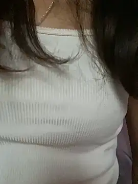 Miuuu22 webcam