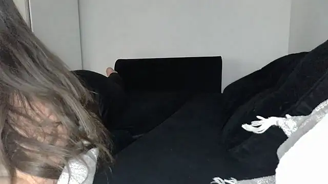 Monia9530 webcam