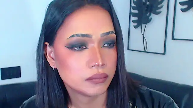QueenOfHypnisist webcam