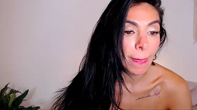 Ali_Foxxy webcam