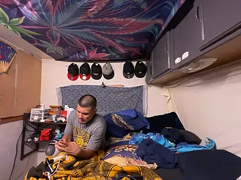 OmarSalasxh33 webcam