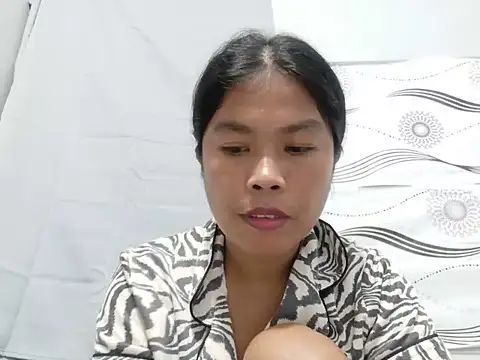 Hotpinaymorena webcam
