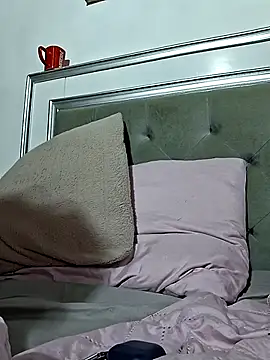 Doll_Loren webcam