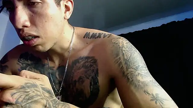 Adam_Hudsond webcam