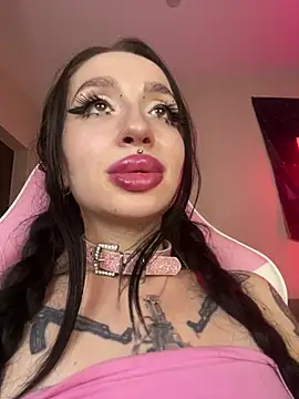 Molly__Moon webcam