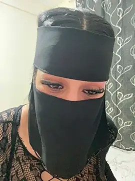 mari_layali webcam