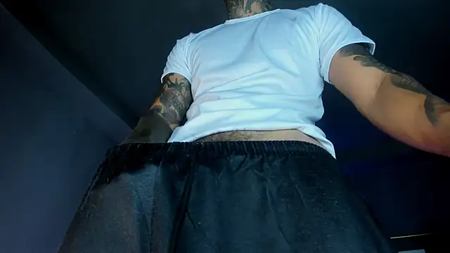 Travisttanner28 webcam