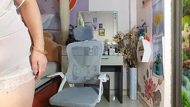 lyly_asian webcam