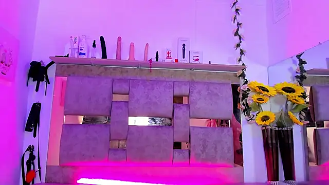 Natasha-Adams webcam