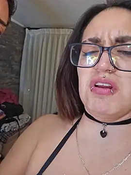 Karengenesisx webcam