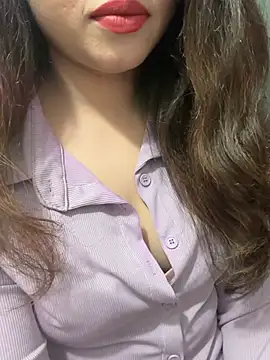 Yours_riya11 webcam