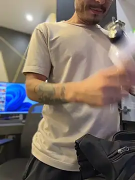 andrewlopezz webcam
