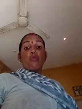 Rakhihot35 webcam