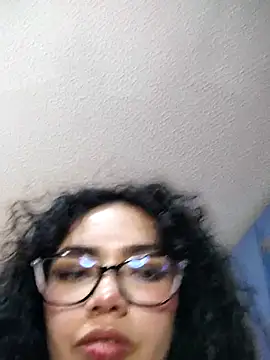 laura_mon webcam