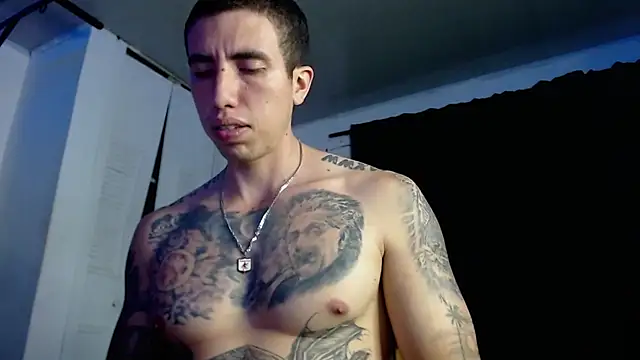 Adam_Hudsond webcam