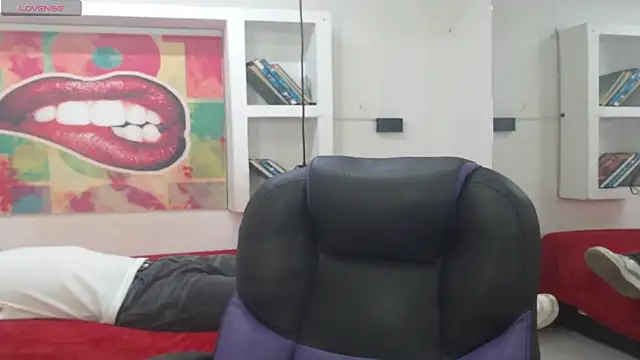 DominantBoy4 webcam