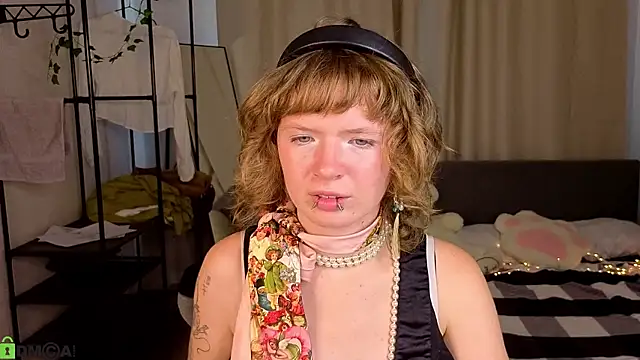 VioletDesiree webcam