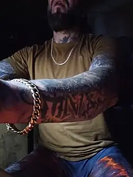 Beardedtattood webcam