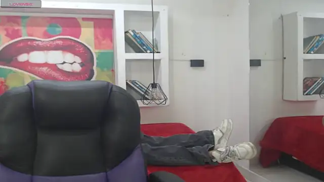 DominantBoy4 webcam