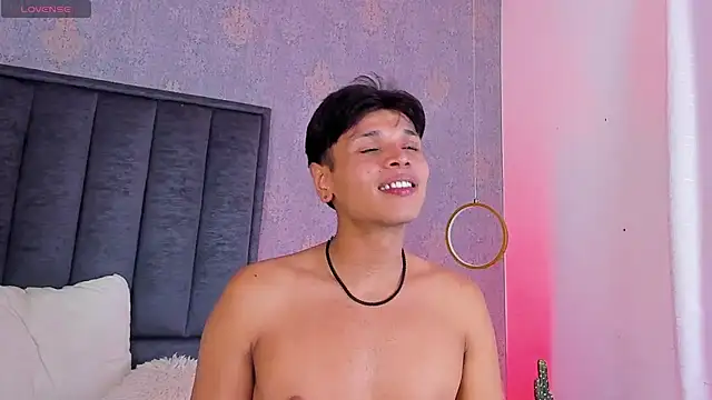 Alejandroo_Montenegro webcam