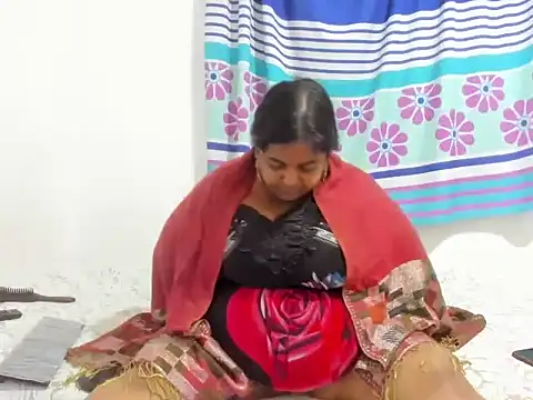 SusanaEshwar live cam on StripChat