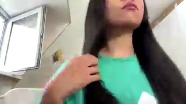 SweetMiaXO webcam