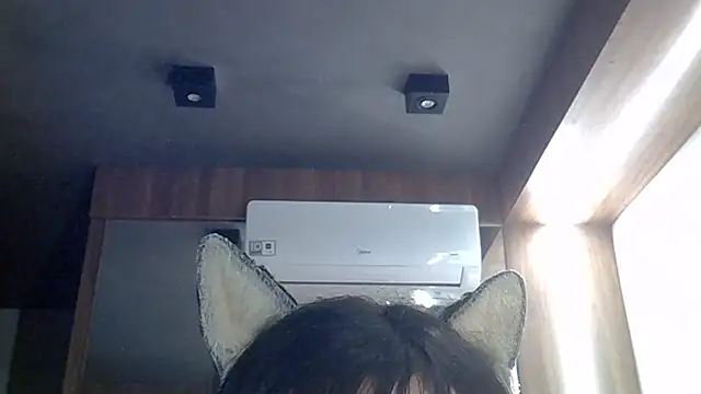 SkinnyKitten webcam