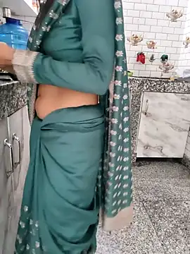 Shalu_G live cam on StripChat