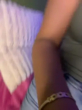 zahra_Jalid webcam