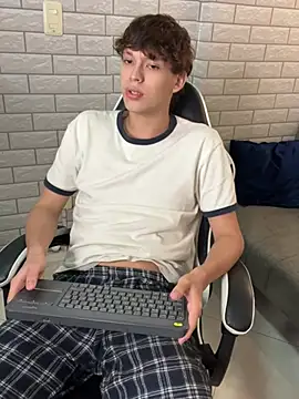 Nicola_hard webcam