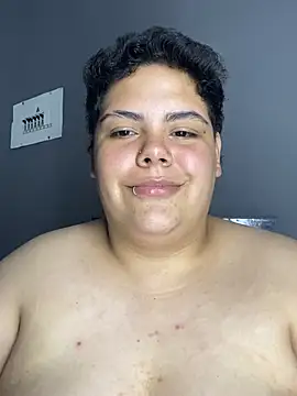 Hailey_Curvy live cam on StripChat