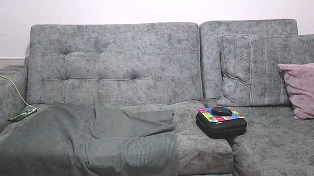 adahira08 live cam on StripChat