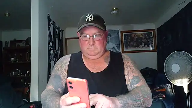 KINKYBLUEYES69 webcam