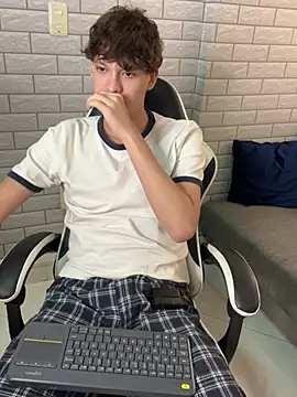 Nicola_hard webcam