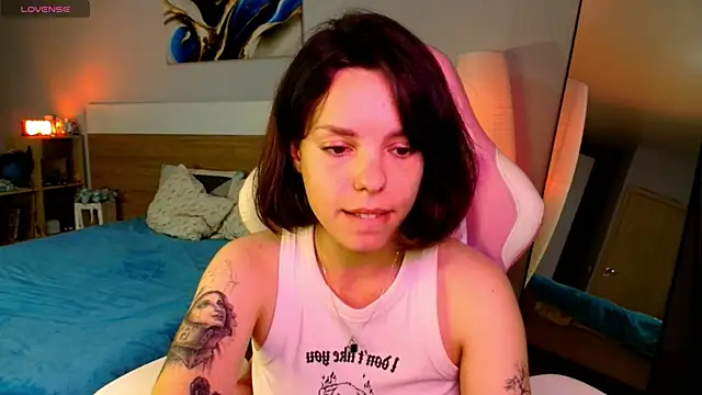 Maya_Campbell webcam