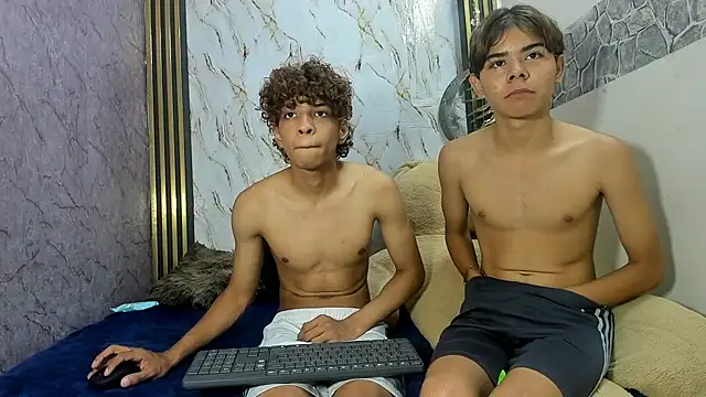 Saze82 - Couple webcam sex chat