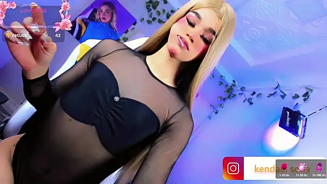 Sophiaa_doll_ webcam
