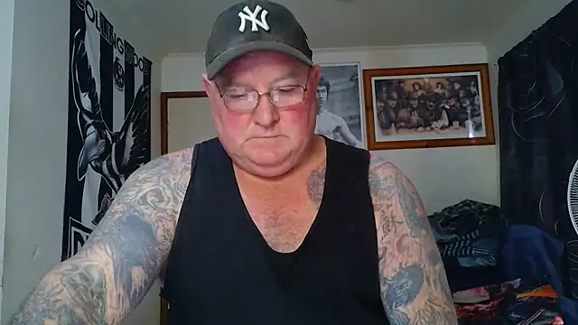 KINKYBLUEYES69 Live Webcam on Stripchat