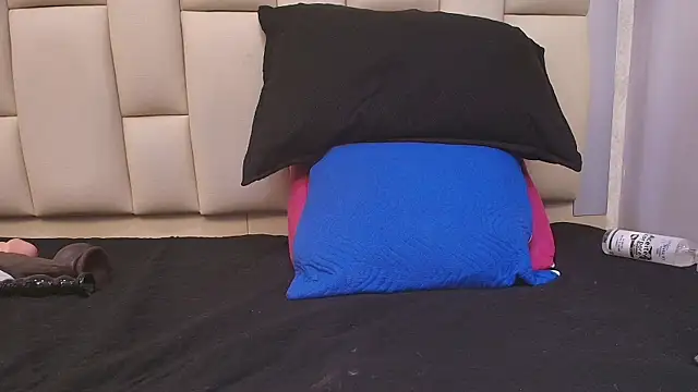 melany_roberts_ webcam