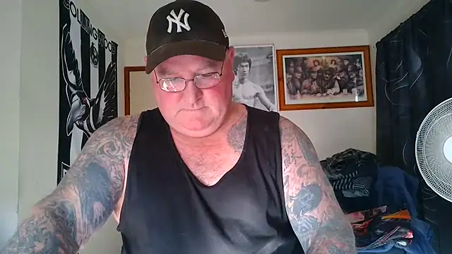 KINKYBLUEYES69 webcam
