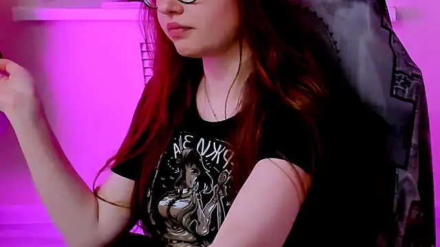 CarolGiggly webcam