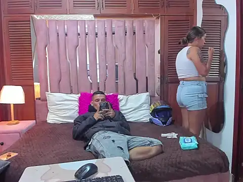 LucyANDmarcos webcam
