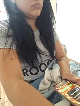 euahotmarii3 live cam on StripChat