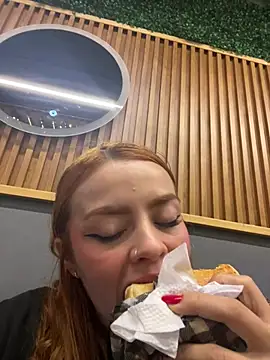LuciiaMiller webcam